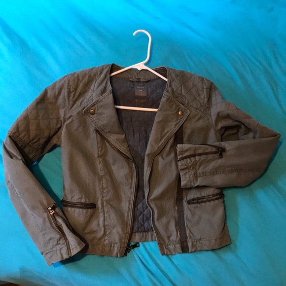 GAP Jackets & Blazers - Gap moto jacket, quilted, great for spring or fall. No longer fits